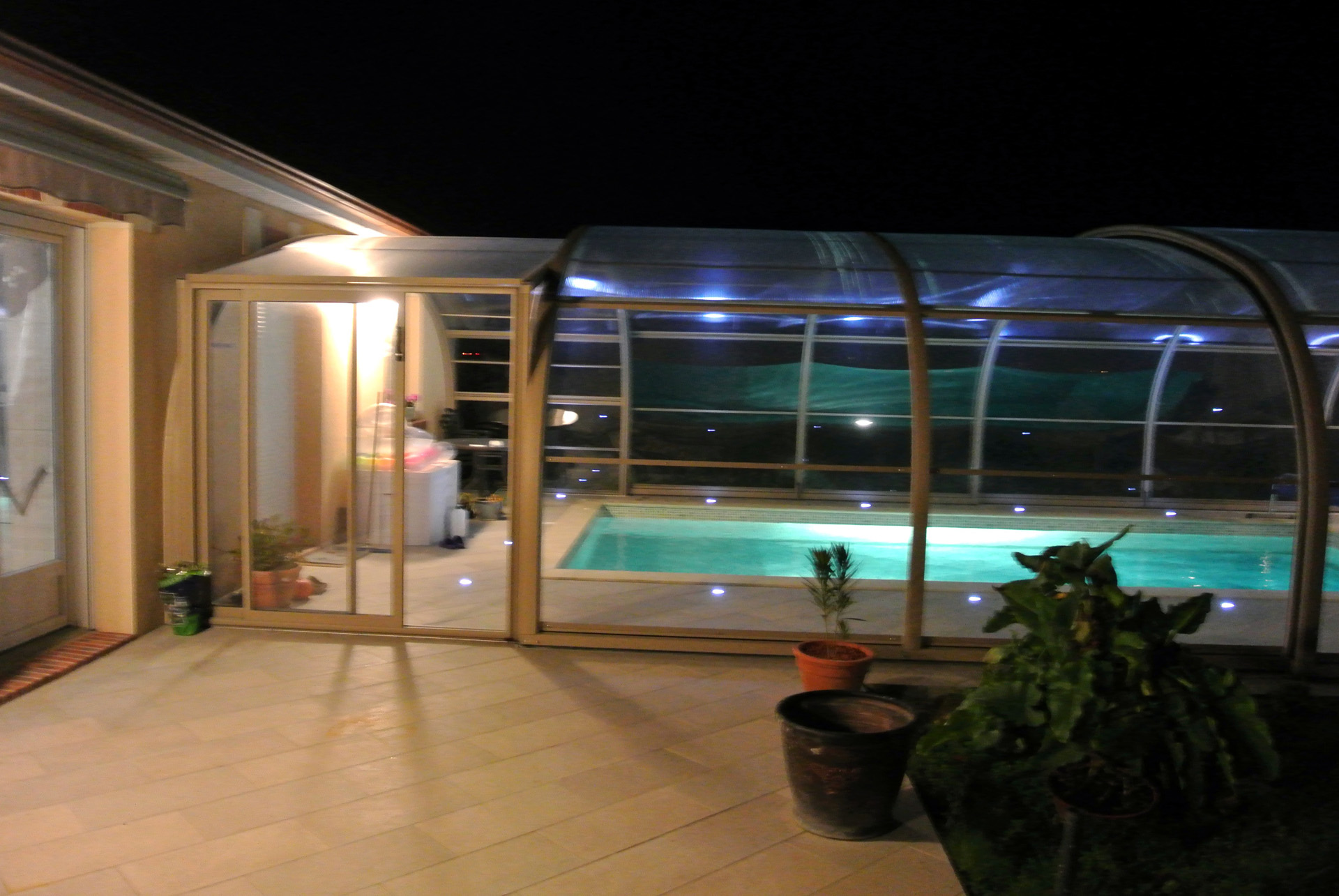 Abri de piscine haut sur mesure - Charlet Piscines