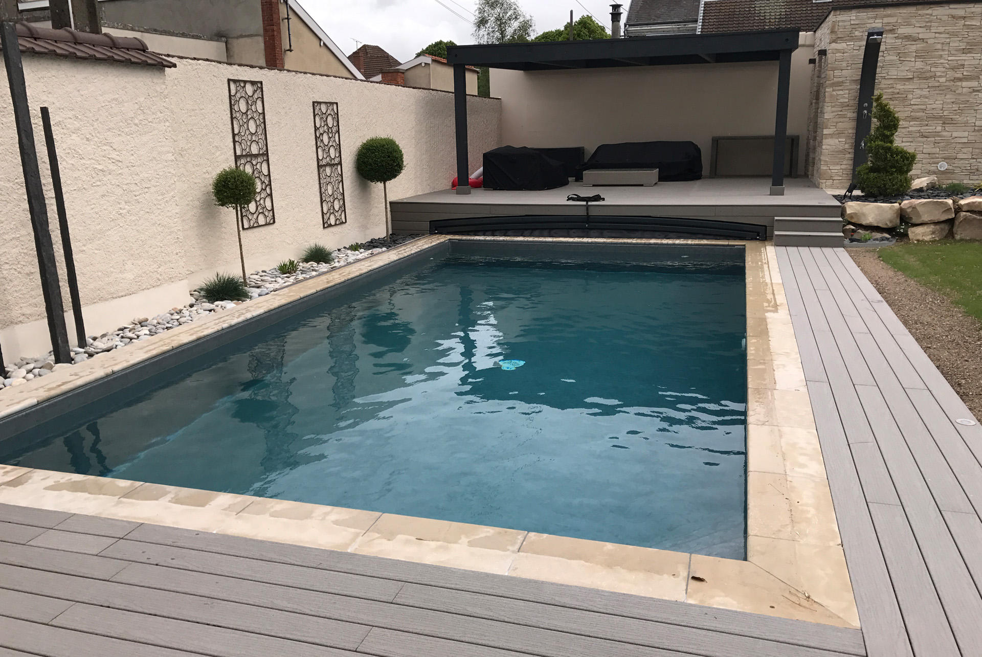 Abri de piscine Outdoor extra-plat - Charlet Piscines