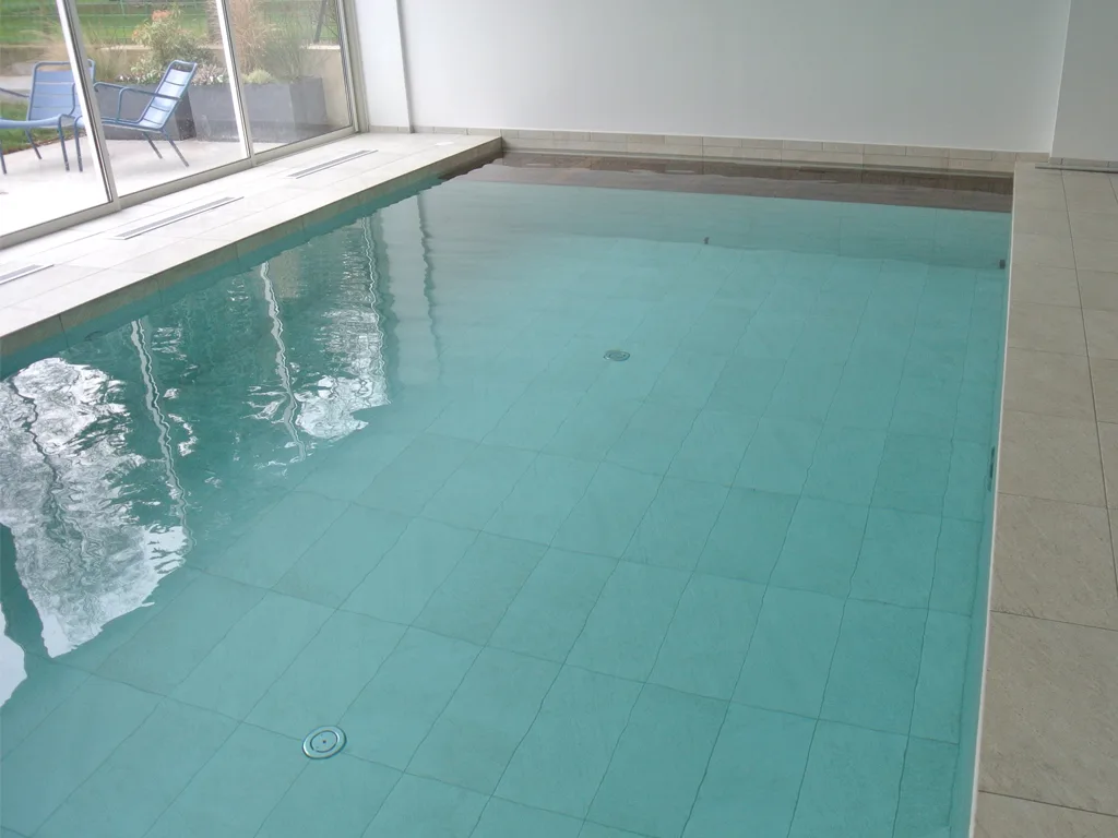 Volet roulant In'Deck pour piscine - Charlet Piscines