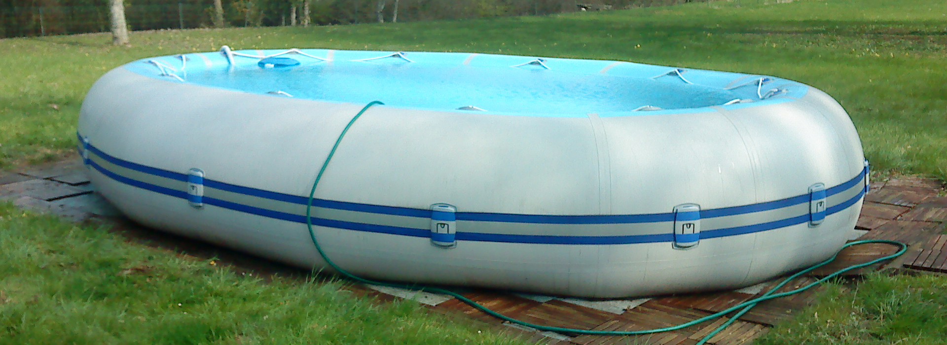 Piscine gonflable - Charlet Piscines